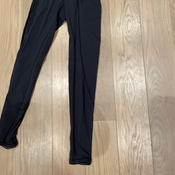 Lululemon black leggings with mesh detailing - Picture 3 of 6